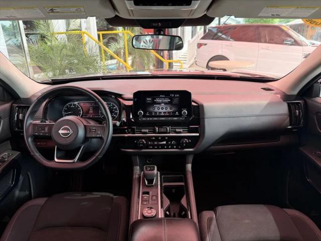 2025 Nissan Pathfinder SV 4WD