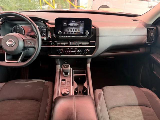 2025 Nissan Pathfinder SV 4WD