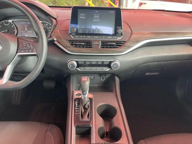 2025 Nissan Altima SV FWD