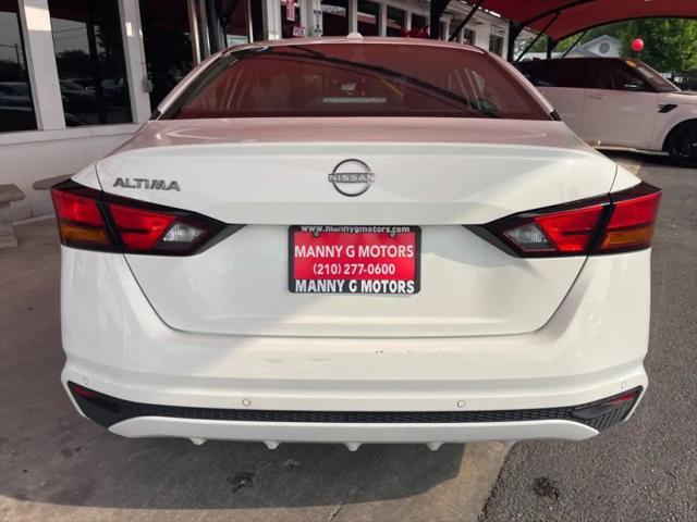 2025 Nissan Altima SV FWD