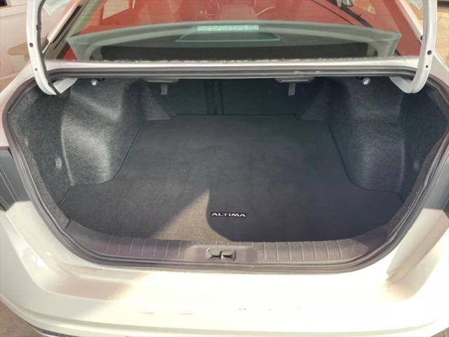 2025 Nissan Altima SV FWD