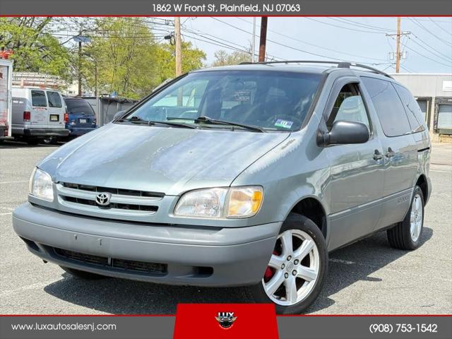 1999 Toyota Sienna LE for sale in Plainfield, NJ