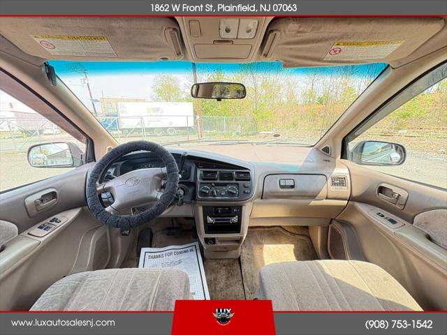 1999 Toyota Sienna LE