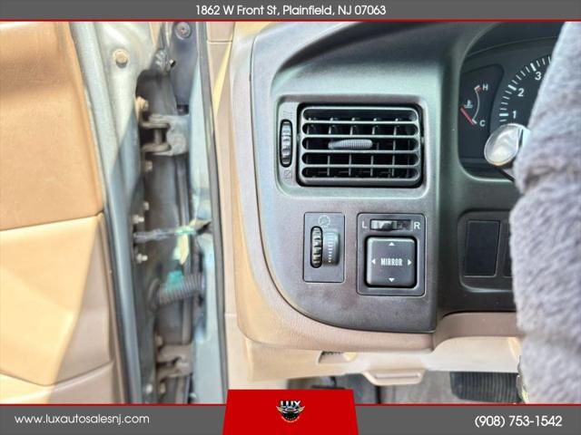 1999 Toyota Sienna LE
