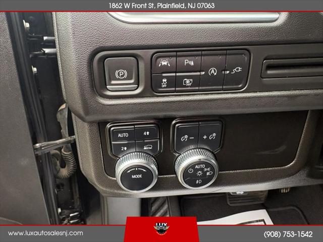 2022 GMC Yukon XL 4WD SLT