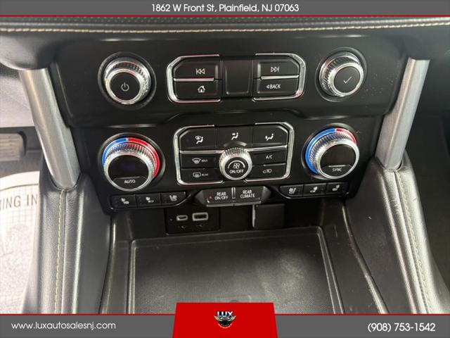 2022 GMC Yukon XL 4WD SLT