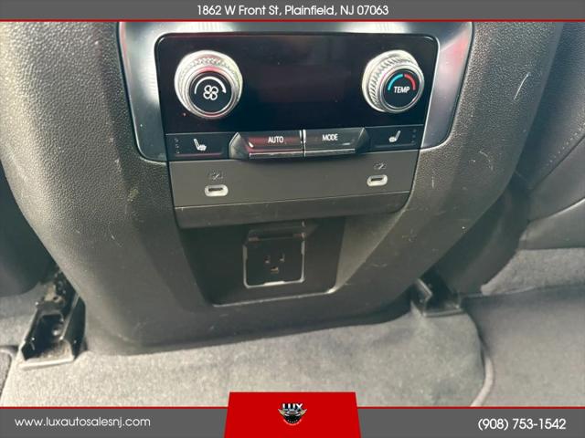 2022 GMC Yukon XL 4WD SLT