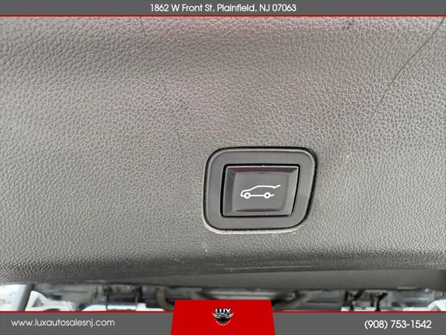 2022 GMC Yukon XL 4WD SLT