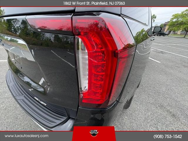 2022 GMC Yukon XL 4WD SLT
