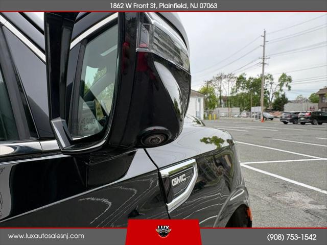 2022 GMC Yukon XL 4WD SLT