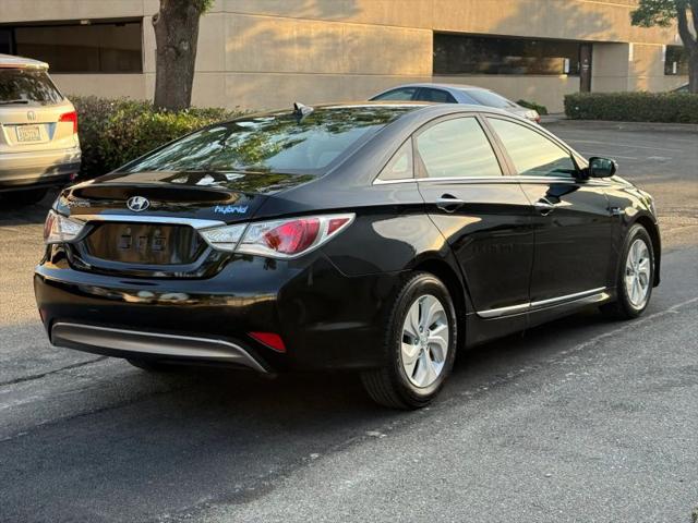 2013 Hyundai Sonata Hybrid Base