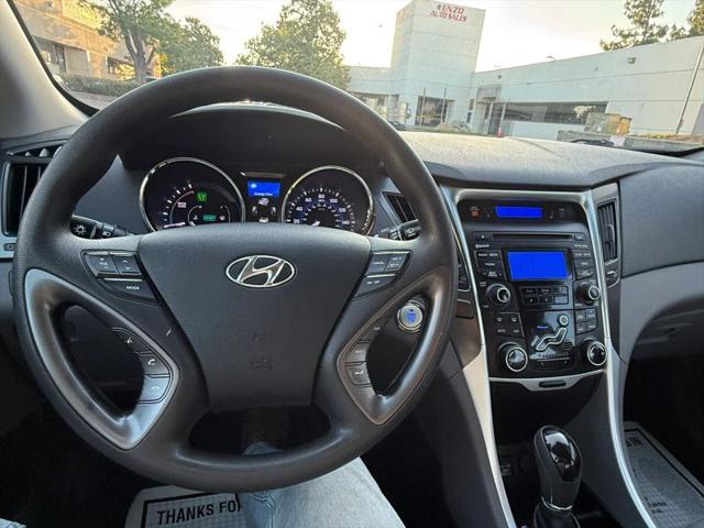 2013 Hyundai Sonata Hybrid Base