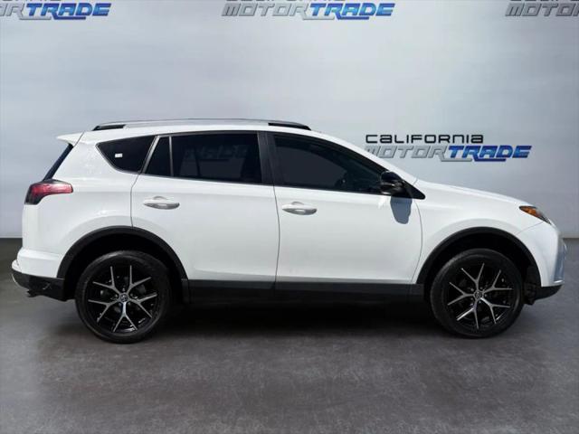 2017 Toyota RAV4 SE