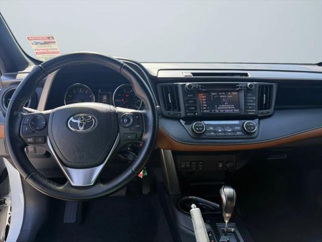 2017 Toyota RAV4 SE