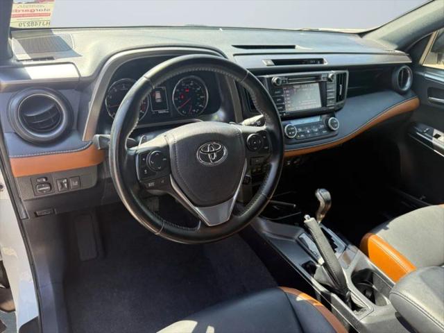2017 Toyota RAV4 SE