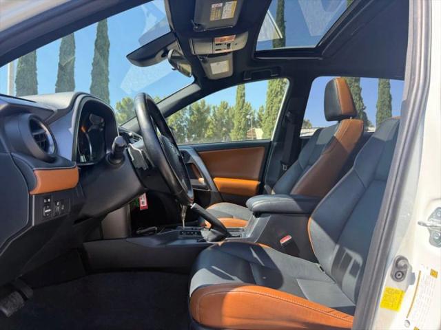 2017 Toyota RAV4 SE