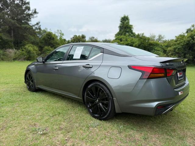 2022 Nissan Altima SR FWD