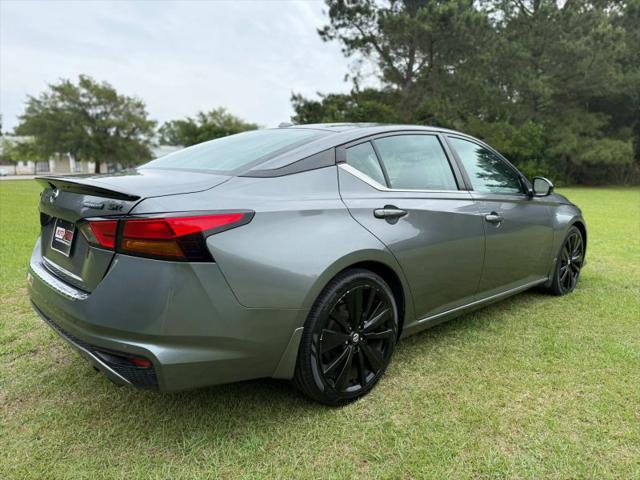2022 Nissan Altima SR FWD