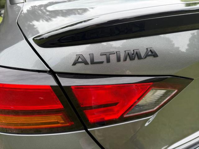 2022 Nissan Altima SR FWD