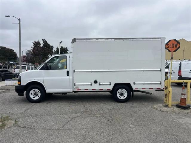 2021 GMC Savana Cutaway Work Van