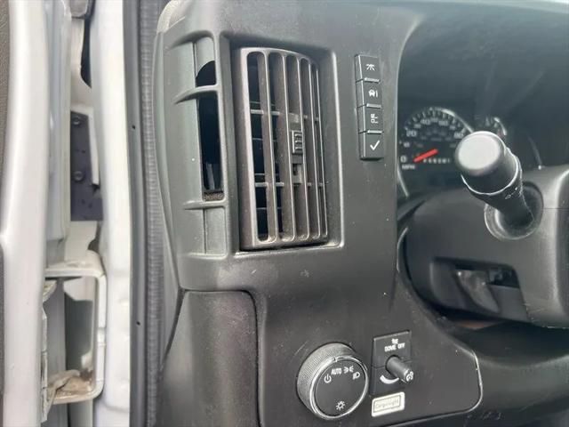2021 GMC Savana Cutaway Work Van