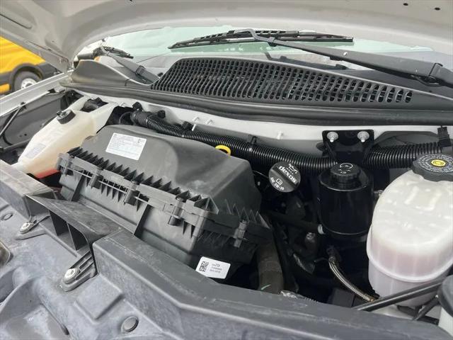 2021 GMC Savana Cutaway Work Van