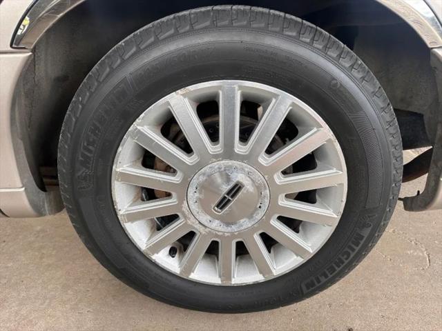 2003 Lincoln Town Car Executive