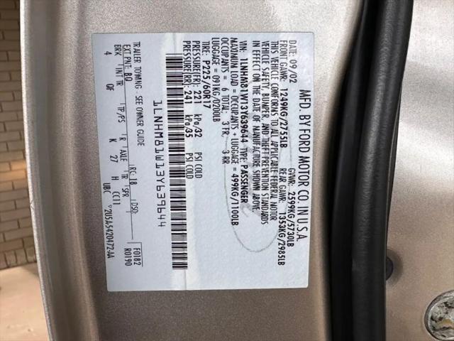 2003 Lincoln Town Car Executive