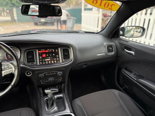 2016 Dodge Charger SXT