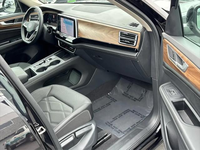 2024 Volkswagen Atlas 2.0T SE