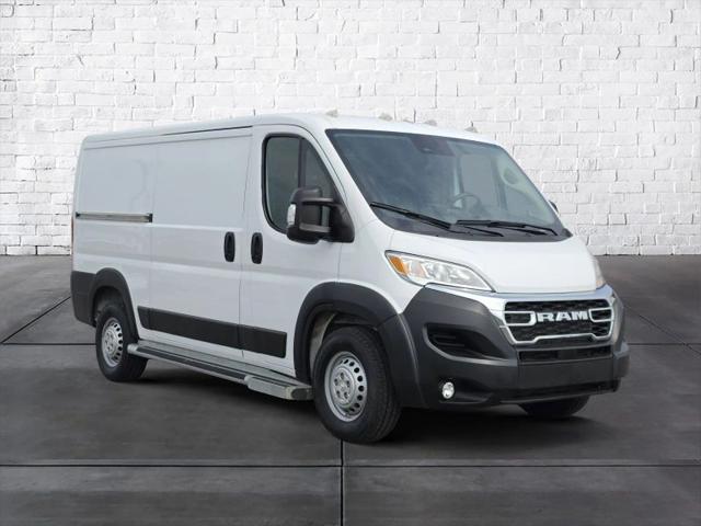 2025 Ram ProMaster 2500 Cargo Van Tradesman Low Roof 136" WB w/Pass Seat