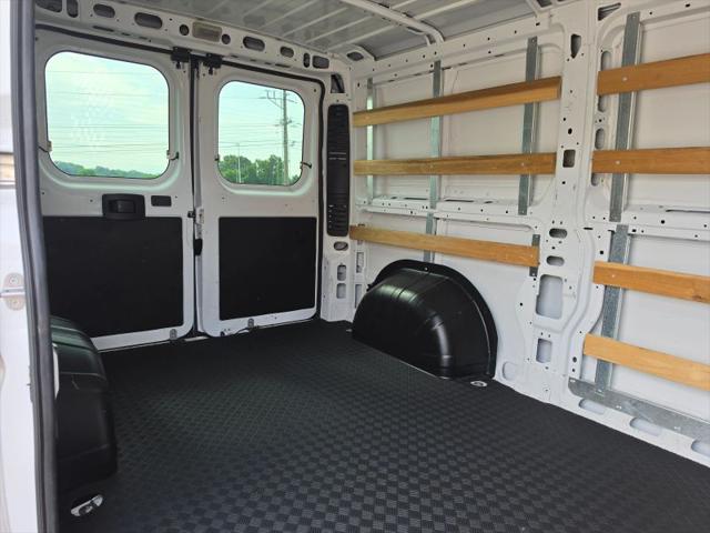 2025 Ram ProMaster 2500 Cargo Van Tradesman Low Roof 136" WB w/Pass Seat