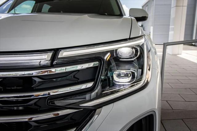 2026 Volkswagen Atlas SE with Technology