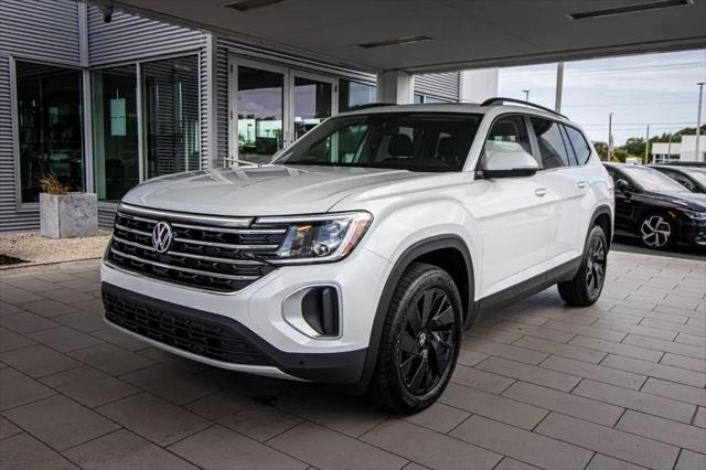 2026 Volkswagen Atlas SE with Technology