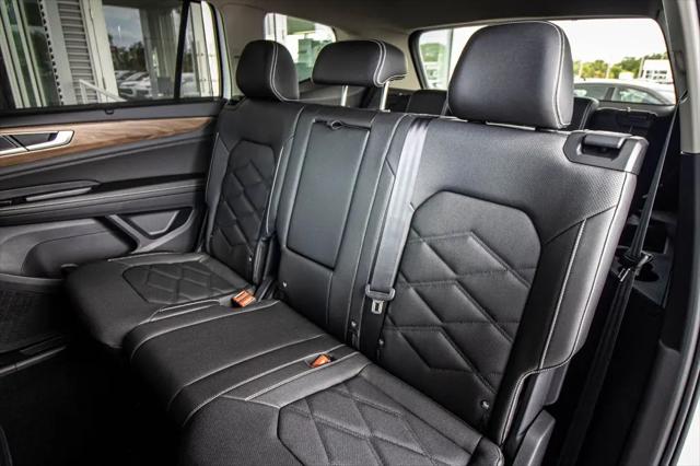 2026 Volkswagen Atlas SE with Technology