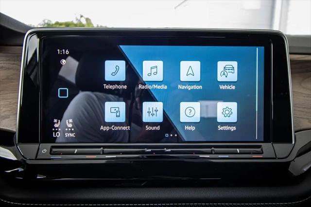 2026 Volkswagen Atlas SE with Technology