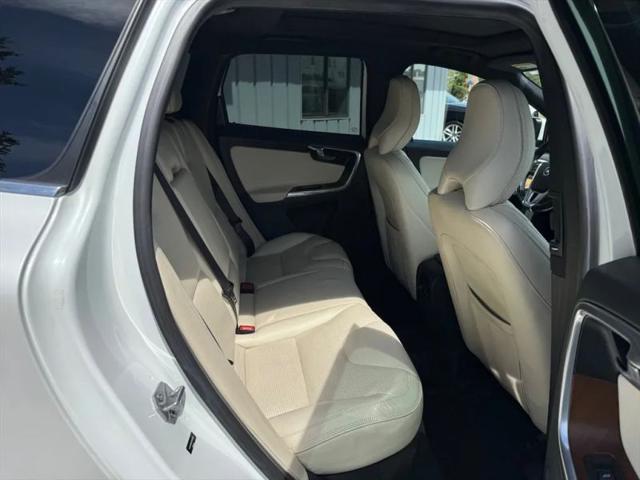 2015 Volvo XC60 T5 Platinum
