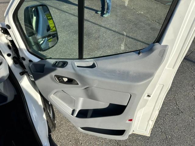 2018 Ford Transit Medium Roof w/Sliding Side Door w/LWB