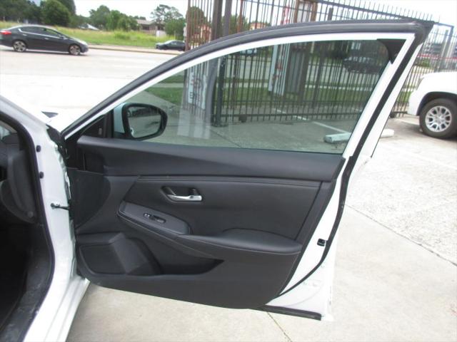 2023 Nissan Sentra SV Xtronic CVT