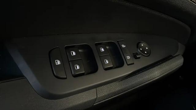 2025 Kia Sportage Hybrid LX