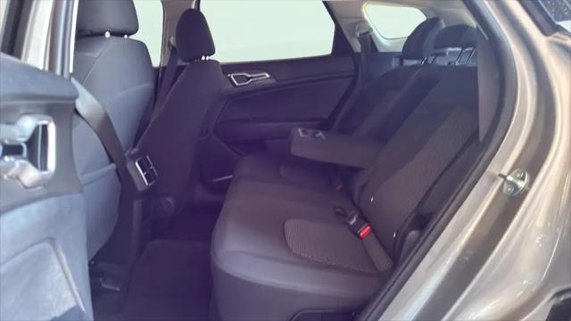 2025 Kia Sportage Hybrid LX