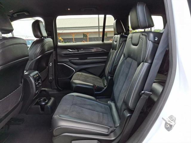 2022 Jeep Grand Cherokee L Altitude 4x4
