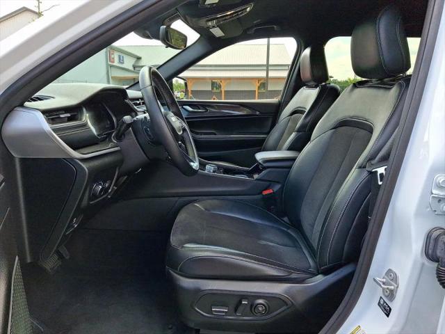 2022 Jeep Grand Cherokee L Altitude 4x4