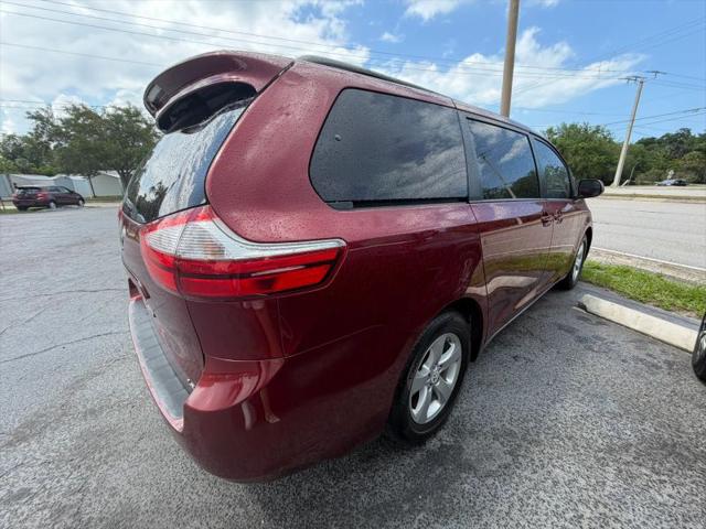 2017 Toyota Sienna LE 8 Passenger