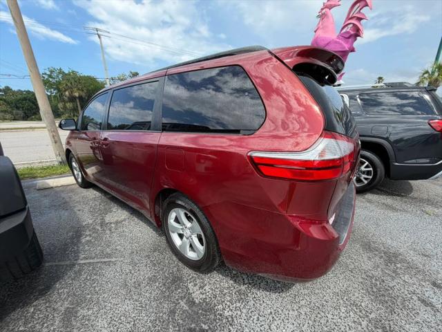 2017 Toyota Sienna LE 8 Passenger