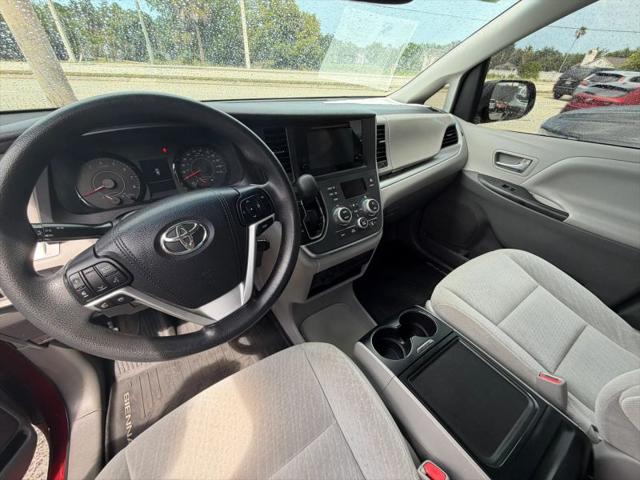 2017 Toyota Sienna LE 8 Passenger
