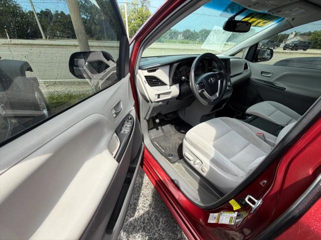 2017 Toyota Sienna LE 8 Passenger