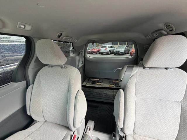 2017 Toyota Sienna LE 8 Passenger