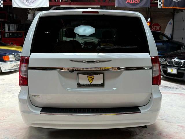 2014 Chrysler Town & Country Touring