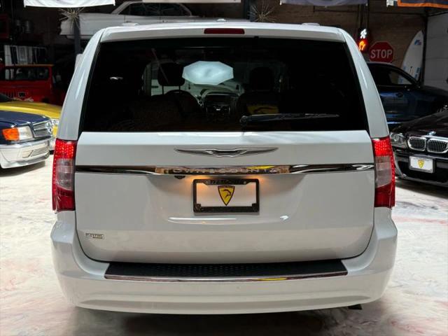 2014 Chrysler Town & Country Touring